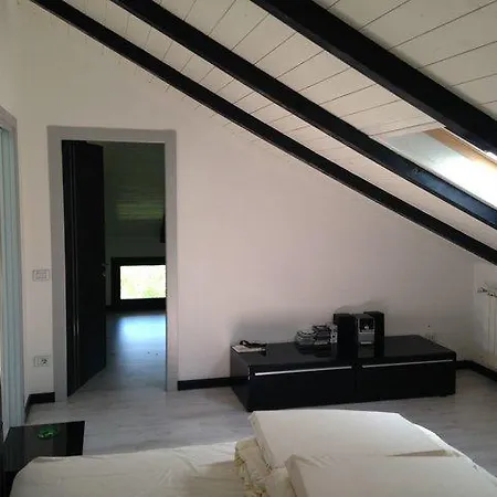Roberta * Brissago-Valtravaglia